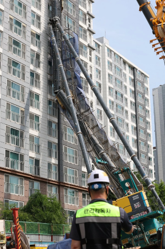 아파트 덮친 천공기 제거 완료